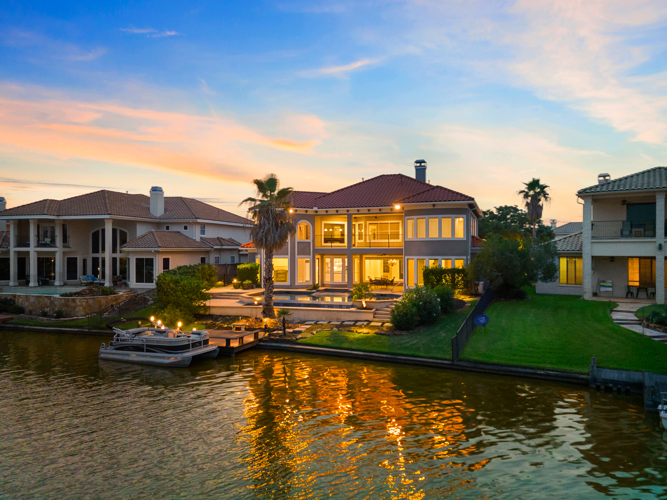 Daytime listing photography